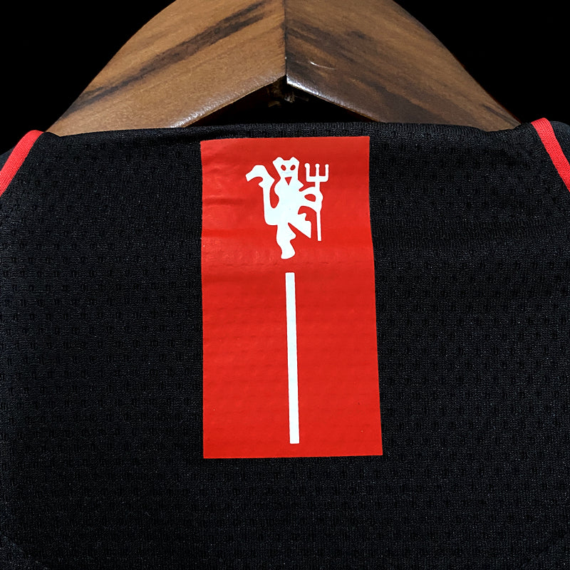 Manchester United 07-08 Black Away Retro Jersey